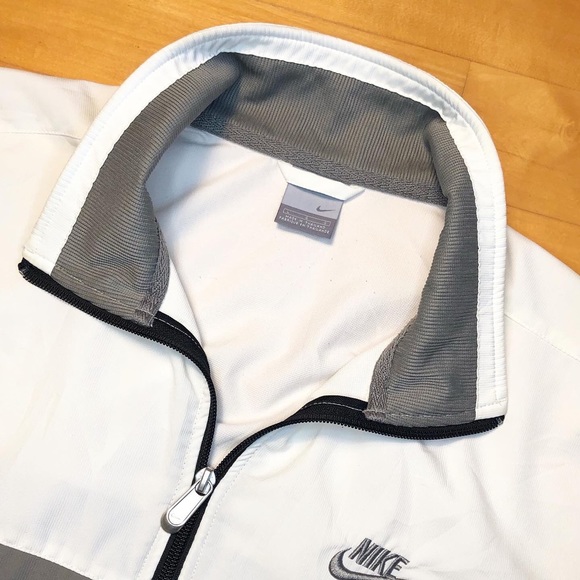 Nike Windbreaker size L PreLoved - Picture 2 of 4